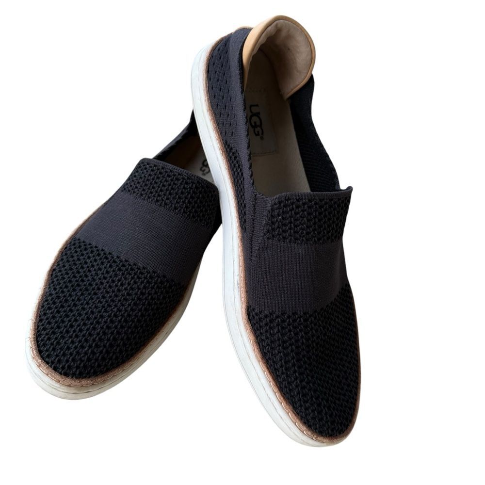 UGG Alameda Sammy Slip-On sneaker Loafers Sz 8 black knit round toe flat shoe